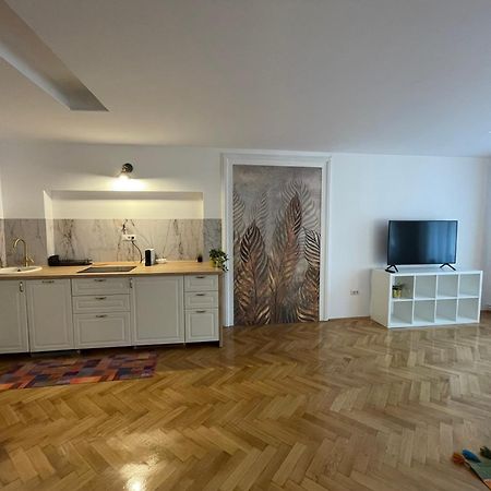 Cozy Stay Braşov Esterno foto